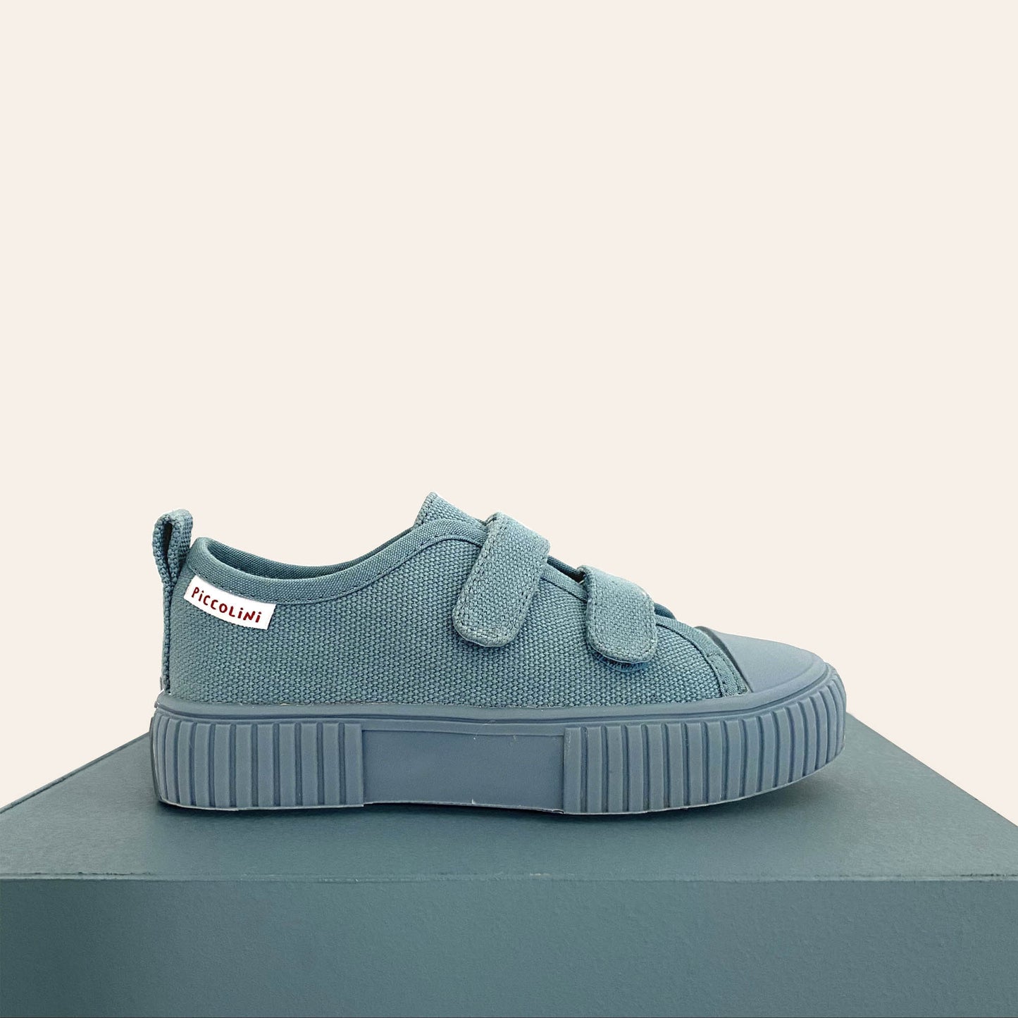 Blue low top kids sneaker